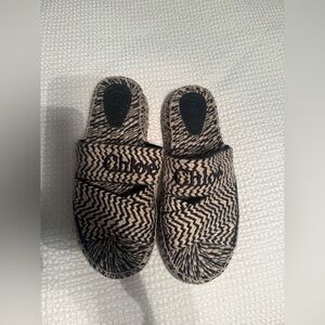 CHLOE Mila sandals